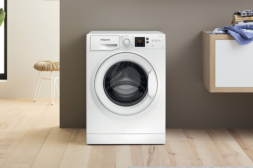 Hotpoint NSWM846WUK 8KG 1400 Spin Washing Machine - White.
