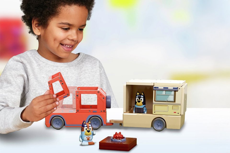 TileTown Bluey S2 Camper Playset.