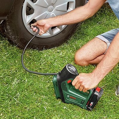 Bosch UniversalPump 18V Tyre Inflator.