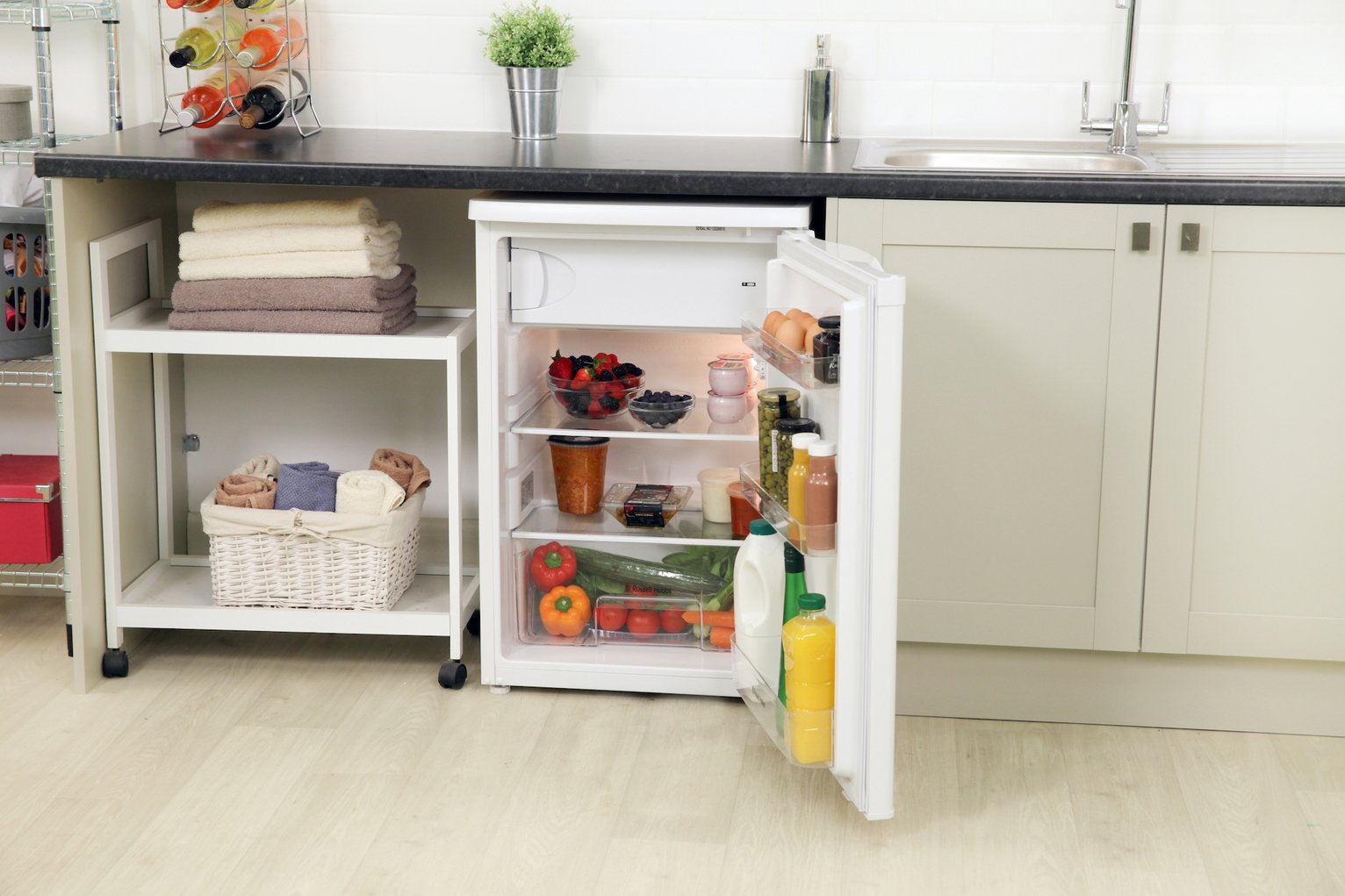 Russell Hobbs RHUCF55BB Under Counter Fridge Reviews