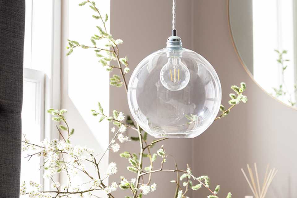 Ceiling light fittings deals