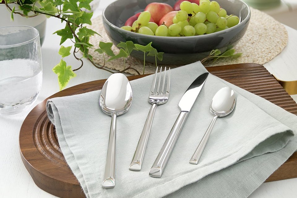 Habitat Portofino 16 Piece Stainless Steel Cutlery Set.