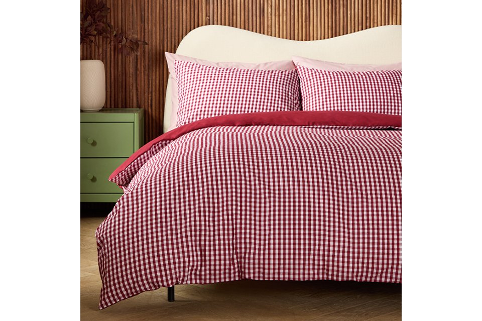 The burgundy edit. Shop homewares in this season's hottest shade. Shop now.