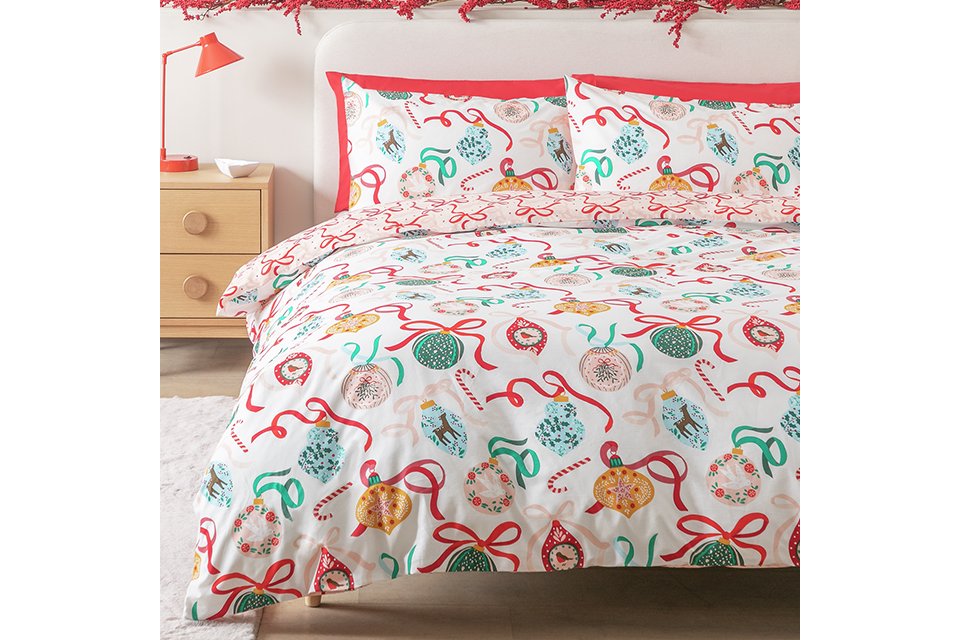 Guests to stay this festive season? Shop our hosting essentials - Includes duvets, duvet sets, folding beds and more. Shop now.
