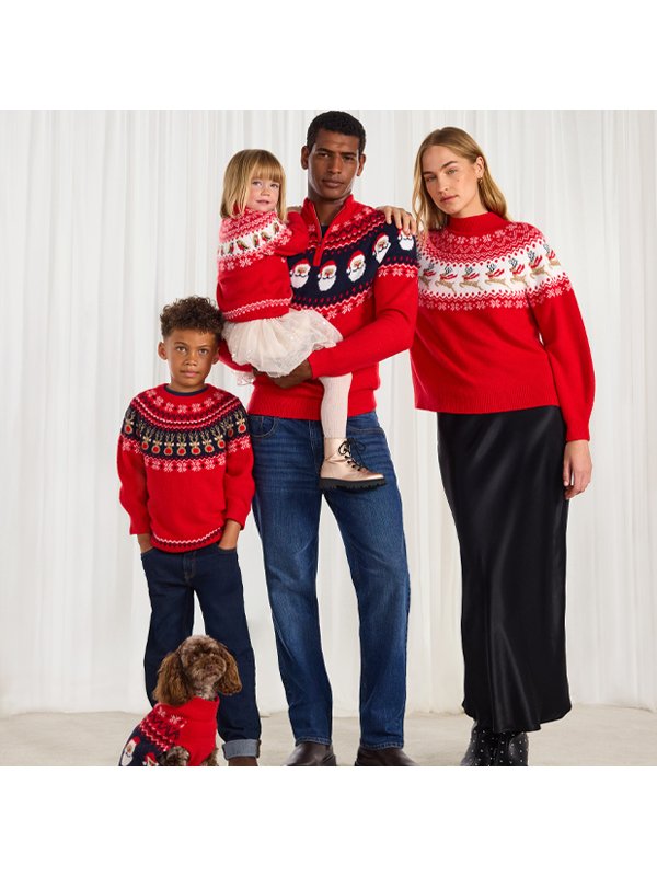 Turn up the joy. Family photos, decorating the tree or winter walks – you name the occasion, we’ve got the perfect look for everyone.