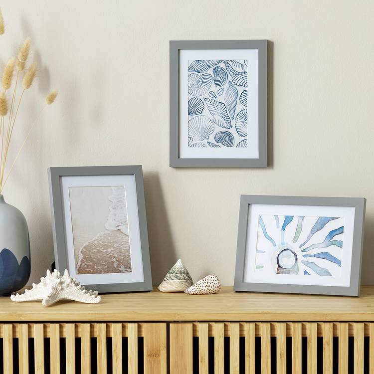 Habitat 3 Pack Grey Wooden Picture Frames - 4x6" 0