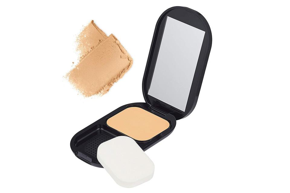 Compact foundation.