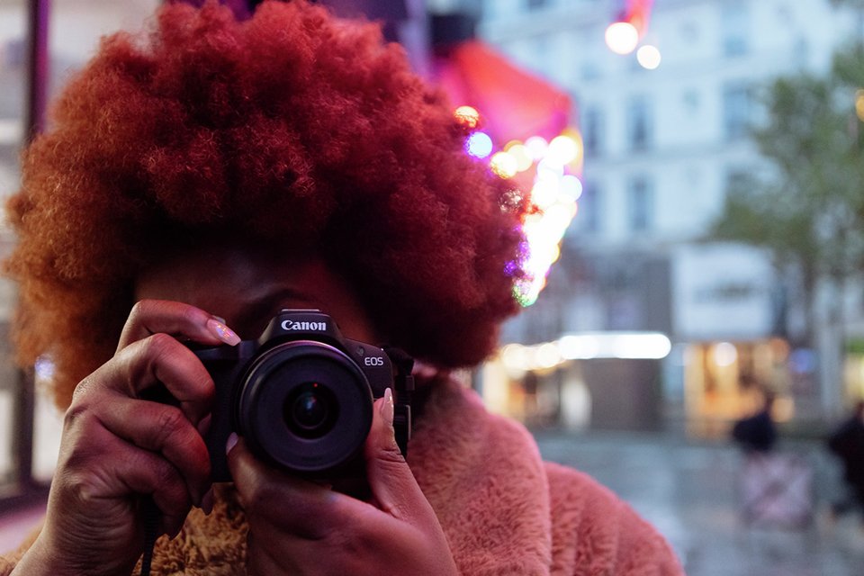 Canon EOS R50 Mirrorless Camera With RFS 18-45mm Lens.