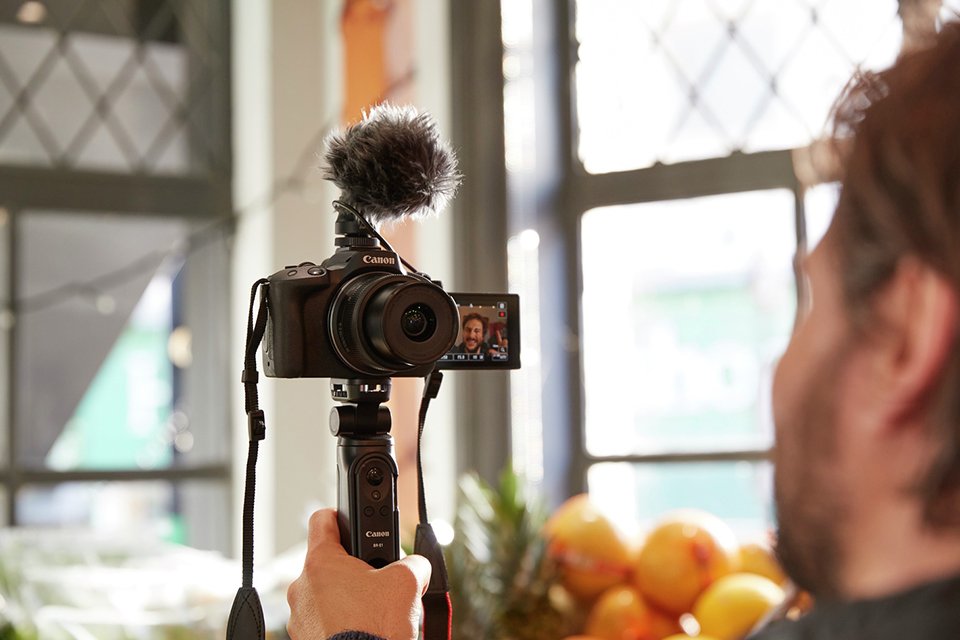 Canon EOS R50 Mirrorless Camera Content Creator Kit - Black.