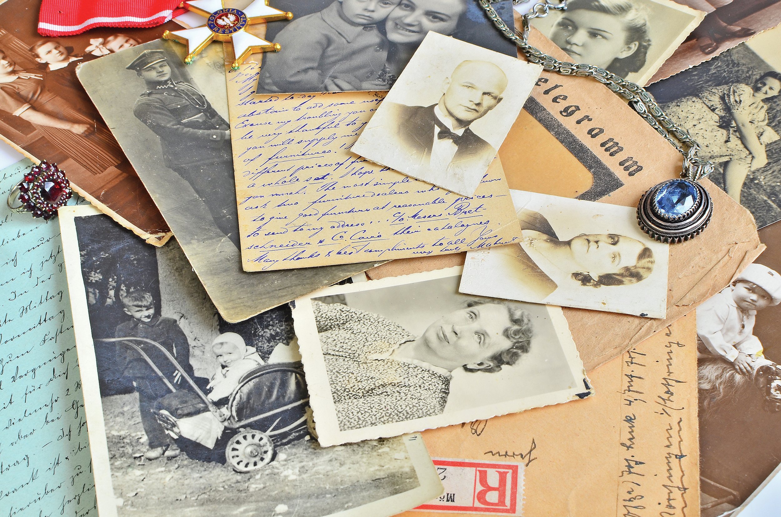 Discover Your Family History For One Gift Experience