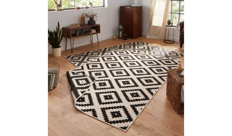 Hanse Home Black Malta Indoor Outdoor Reversible Flatweave Rug - 160 x 230cm