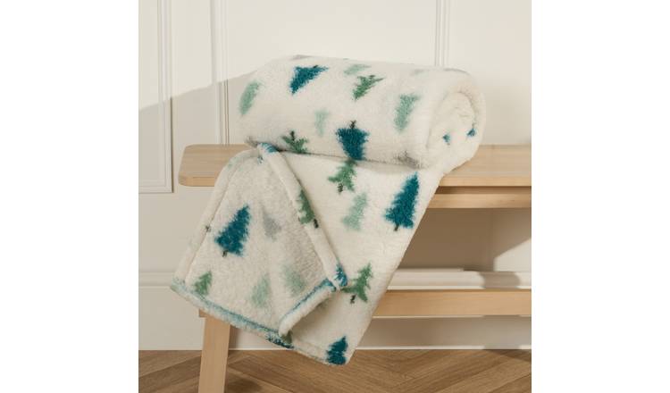OHS Christmas Tree Print Teddy Blanket Throw 150 x 200cm - Cream/Green