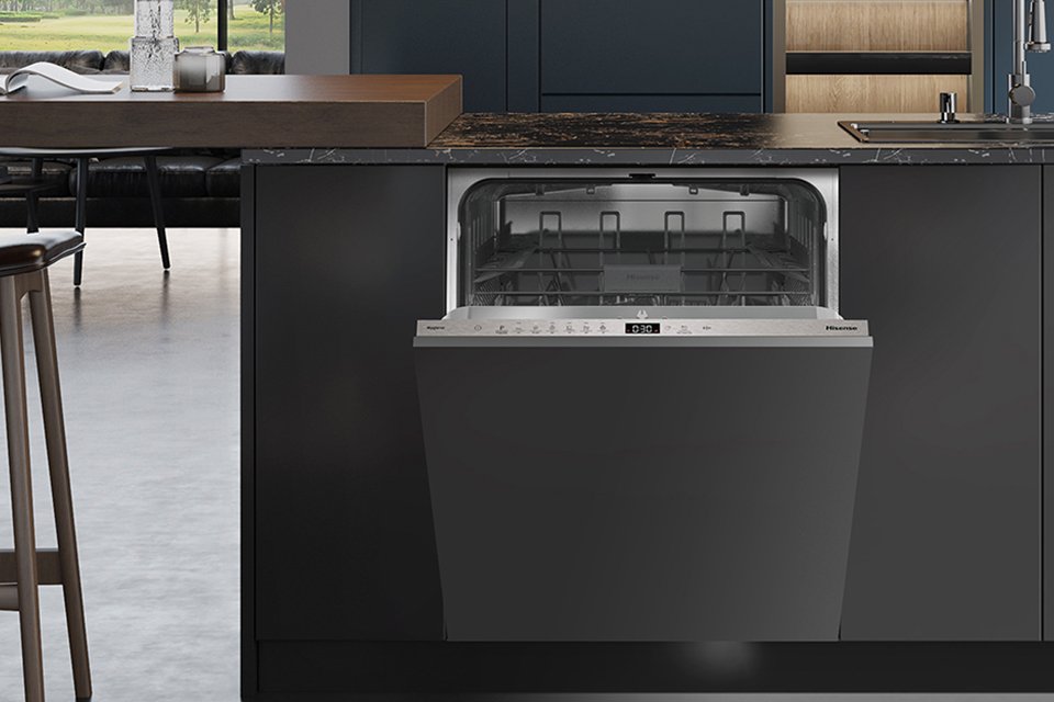 Make your dishes sparkle in a flash with Hisense dishwashers.