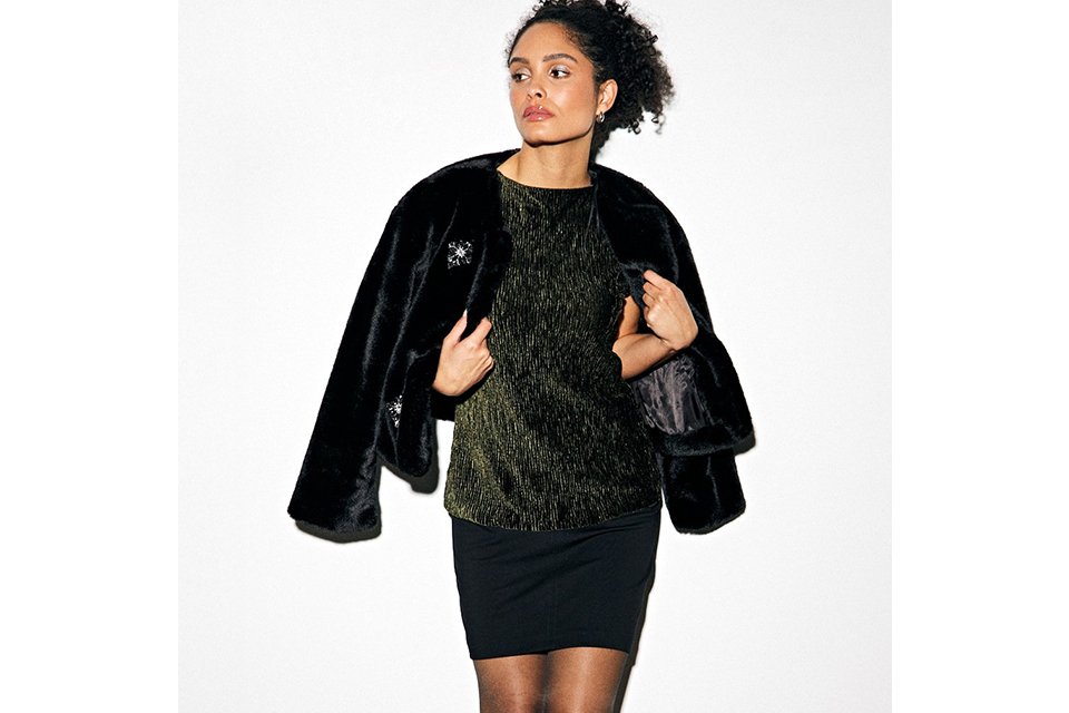 An extra 10% off selected Christmas & party styles.