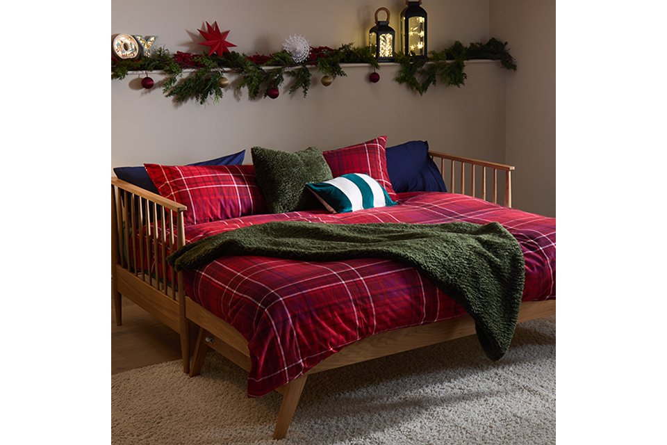 Guests to stay this festive season? Shop our duvets, folding beds and more. Shop now.