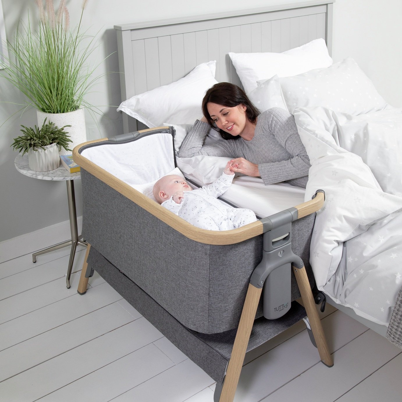 tutti bambini bedside crib