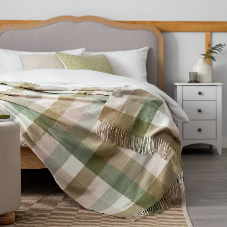 Habitat Woven Brushed Check Throw - 125x150cm 0