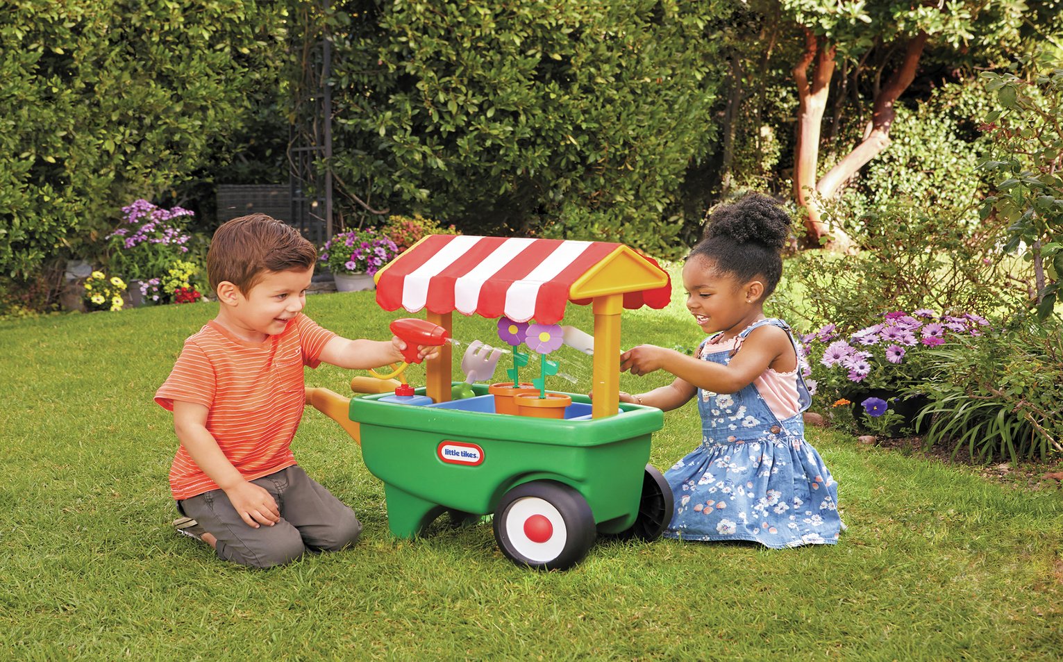 Little Tikes 2-in-1 Garden Cart & Wheelbarrow Review