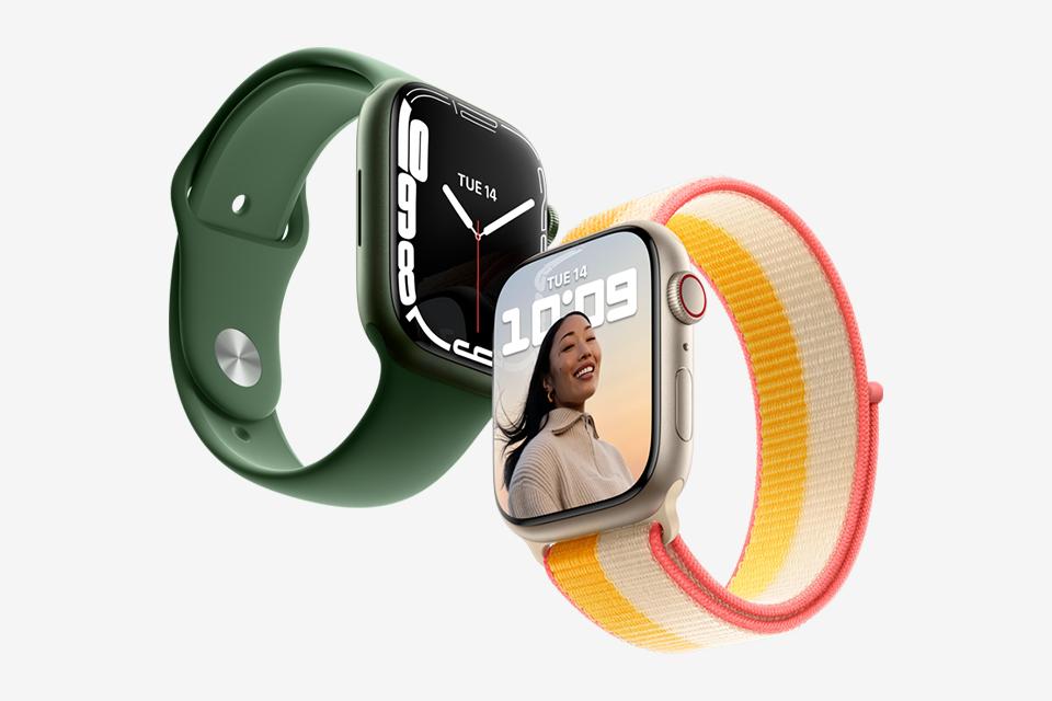 Apple Watch Series 7. Full screen ahead.