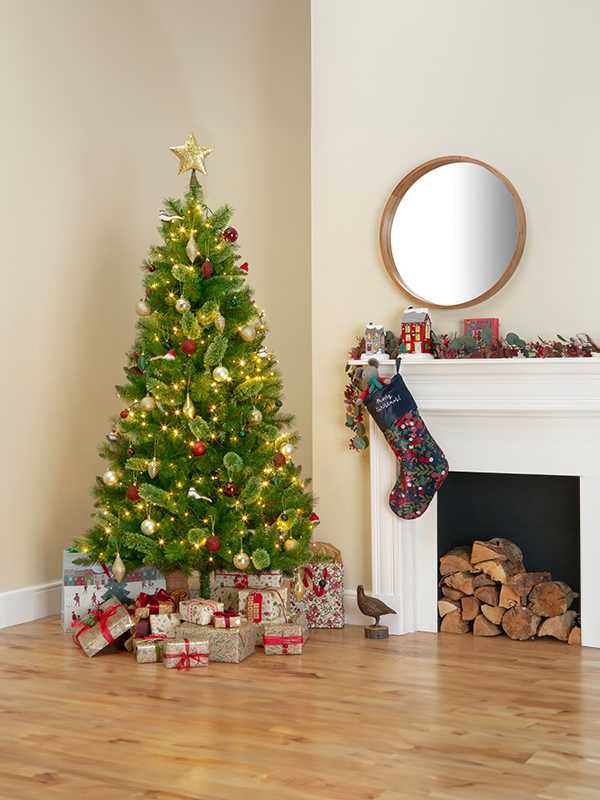 Cat friendly sales christmas tree argos