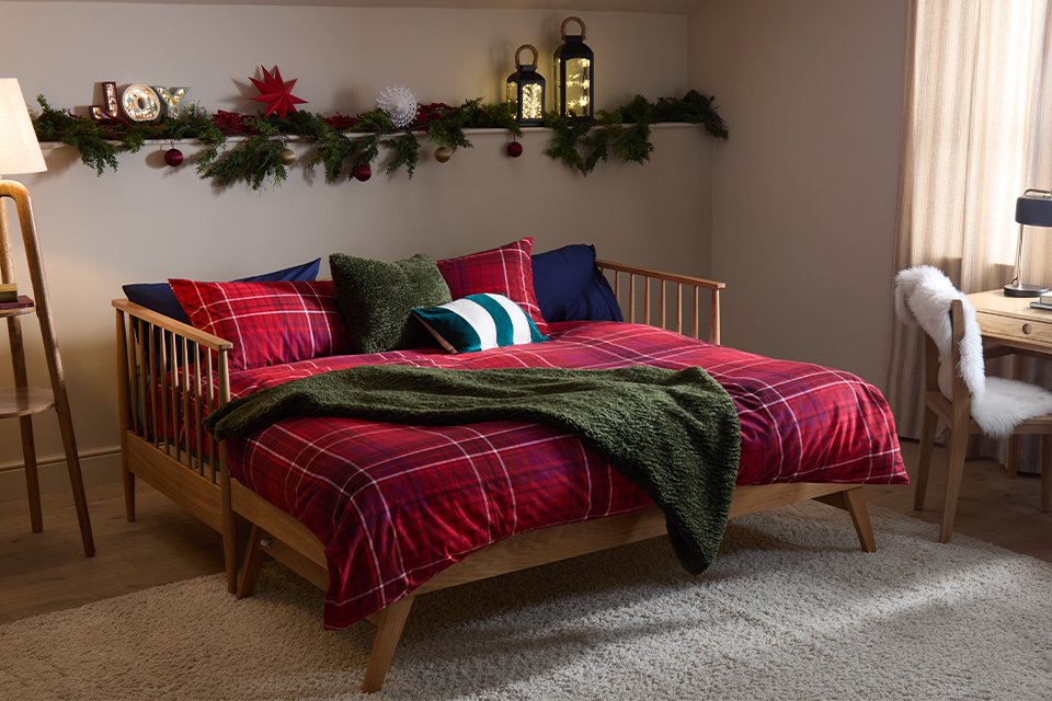 Make every guest feel at home this Christmas. Shop our duvets, folding beds and more. Shop now.