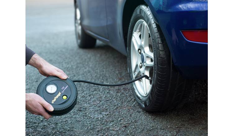 Car tyre pump deals argos