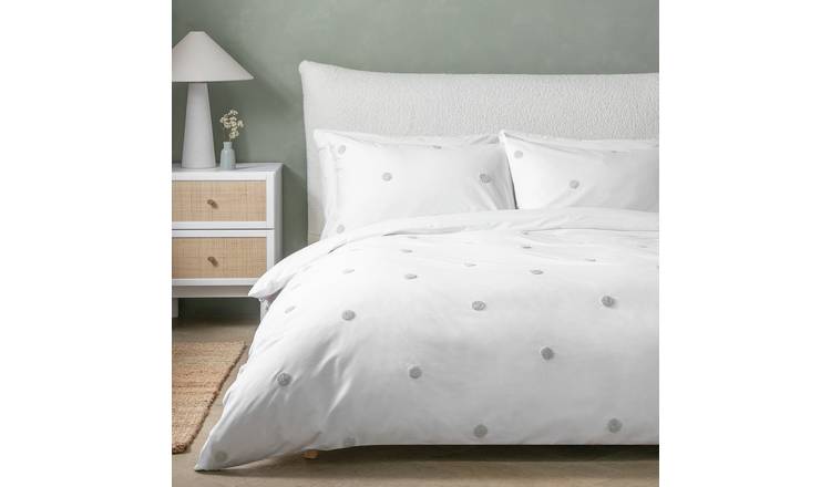 Habitat Tufted Grey Polka Dot Bedding Set - King size