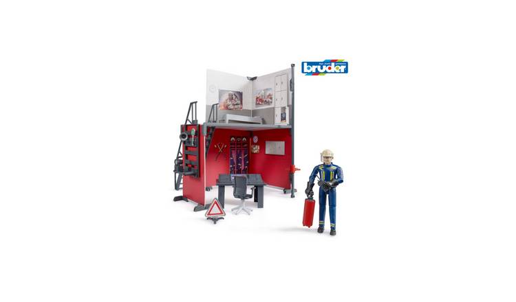Bruder BWorld 1:16 Fire Station with Fireman - Age 3+