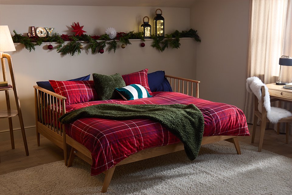 Make every guest feel at home this Christmas. Shop our duvets, folding beds and more.