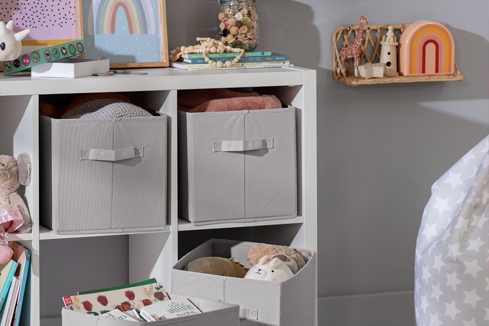 Kids Christmas gifts under £100. Includes play tents, bean bags and more.