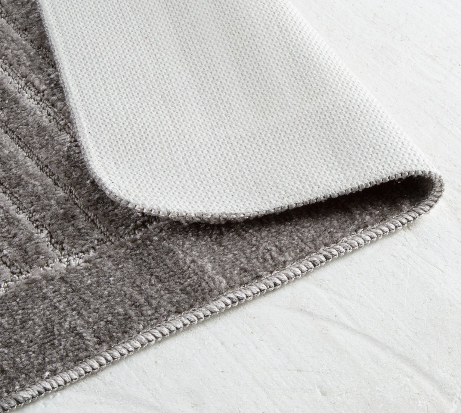 grey non slip bath mat