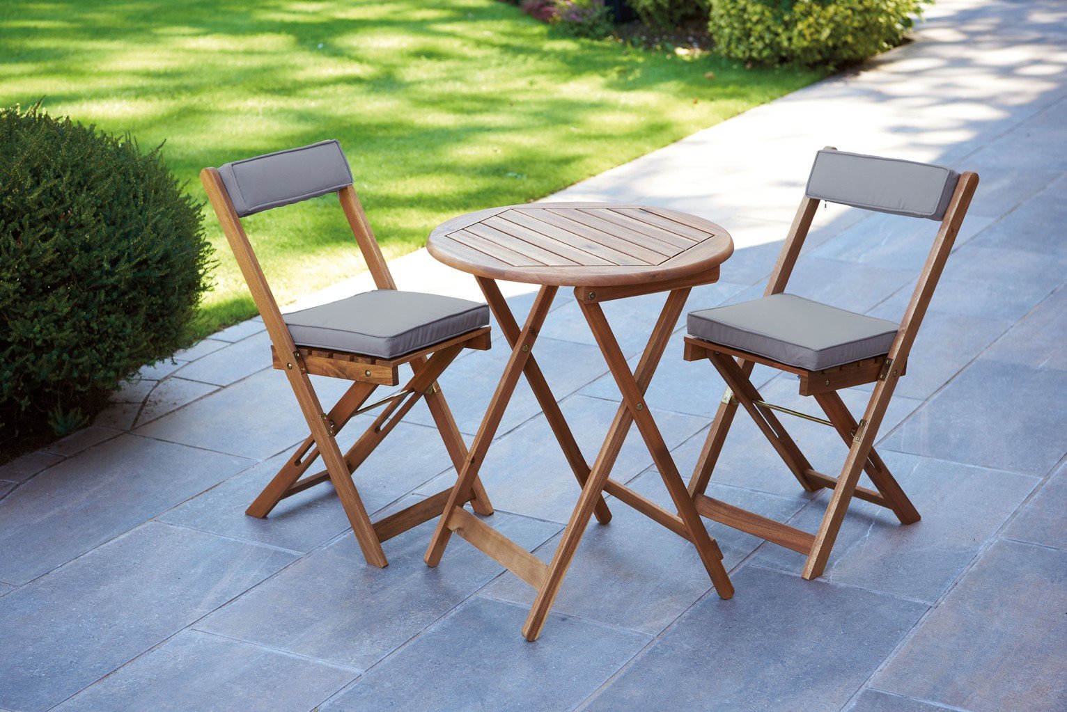 Greenhurst Hardwood Bistro Set with Natural Cushions Review