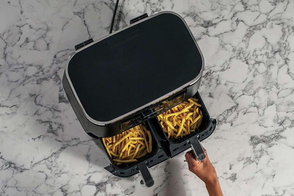 Ninja 7.6L Foodi Dual Zone Air Fryer and Dehydrator AF300UK.