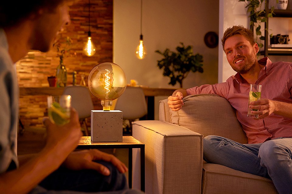 Philips 4W LED ES Dimmable Light Bulb.