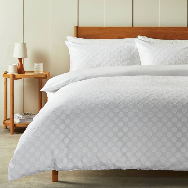 Habitat Cotton Clipped Dot White Bedding Set - Double 0