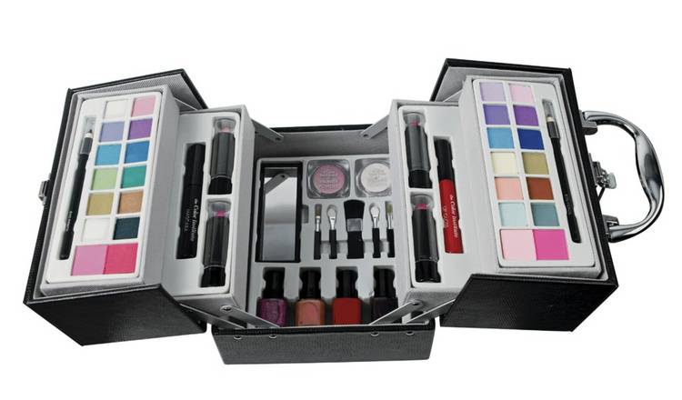 The Color Institute Making Up is Even Easier Make-up Set
