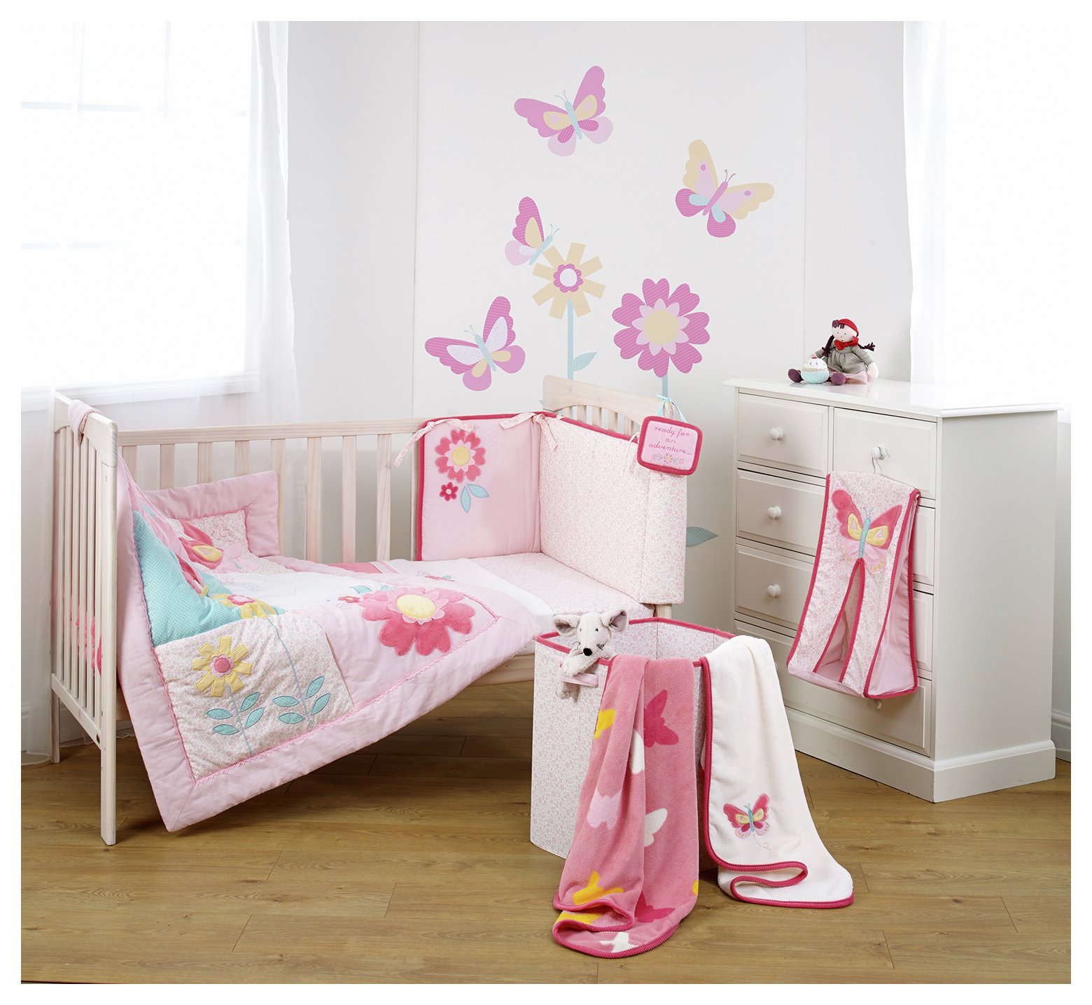Suncrest Beyond the Meadow Cot Bed Nursery Bedding Set