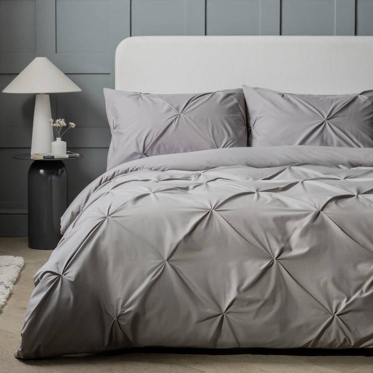 Habitat Pinch Pleat Pintuck Grey Bedding Set - Superking 0