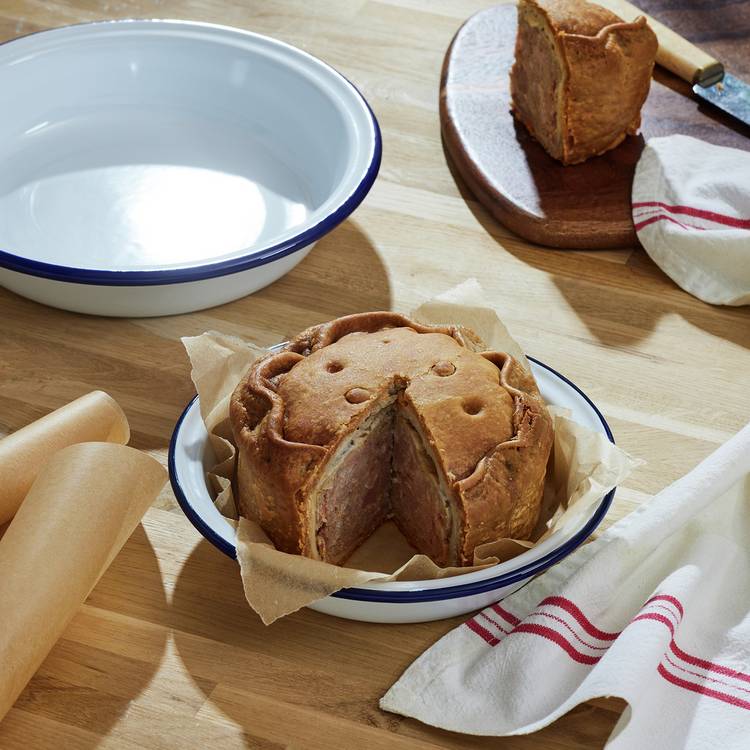 Falcon Round Enamel Coated Steel Pie Dish Set of 2 - White 0