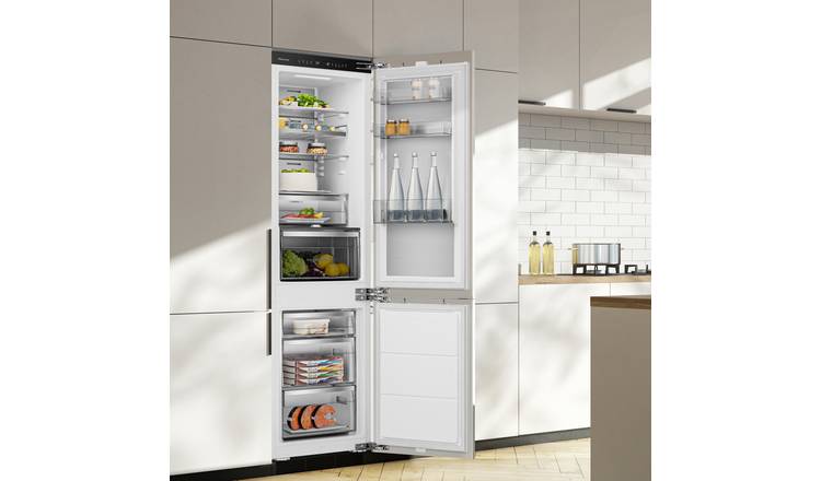 Hisense RB3B250SAWE Integrated Fridge Freezer - White