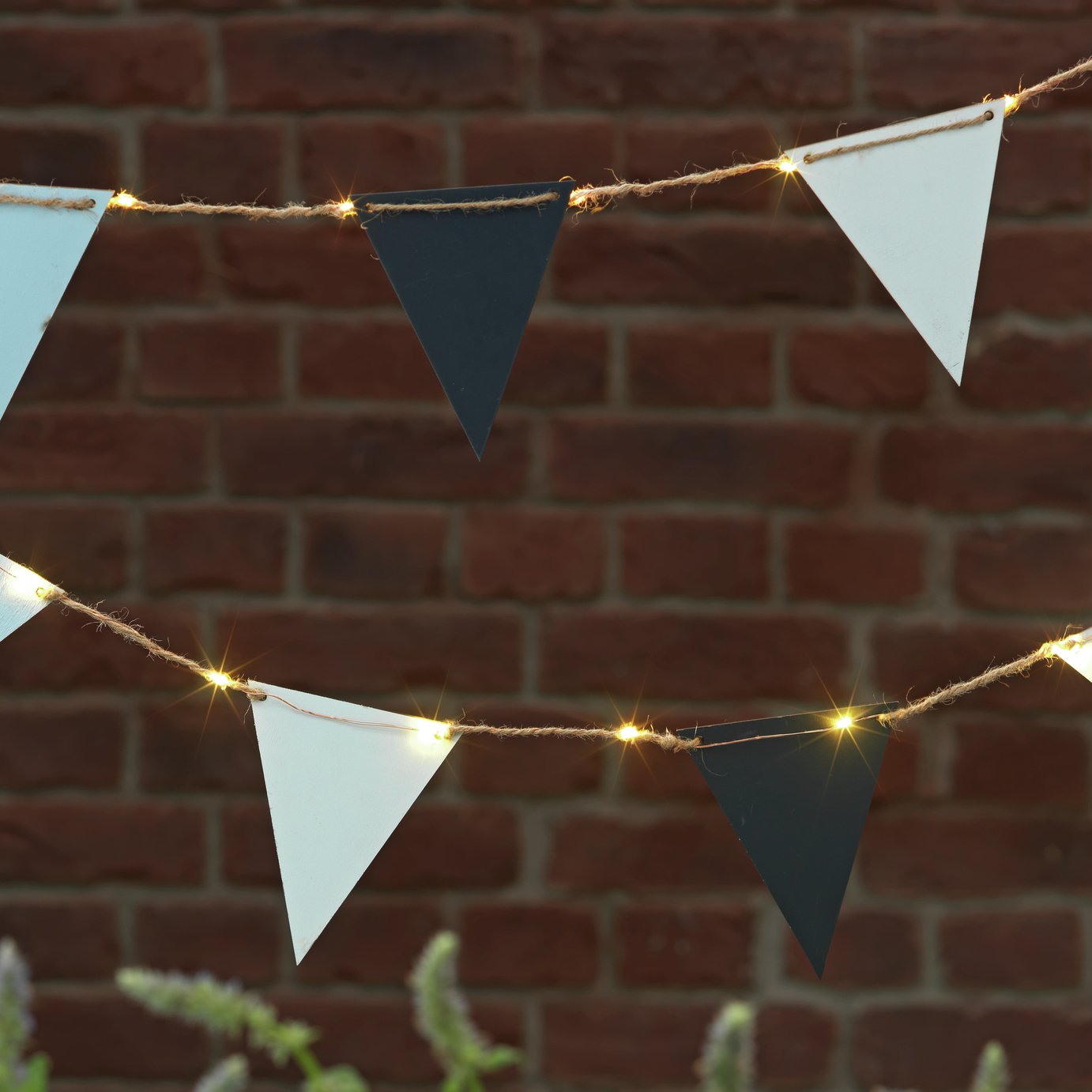Argos Home 20 Warm White Bunting Solar String Lights Review