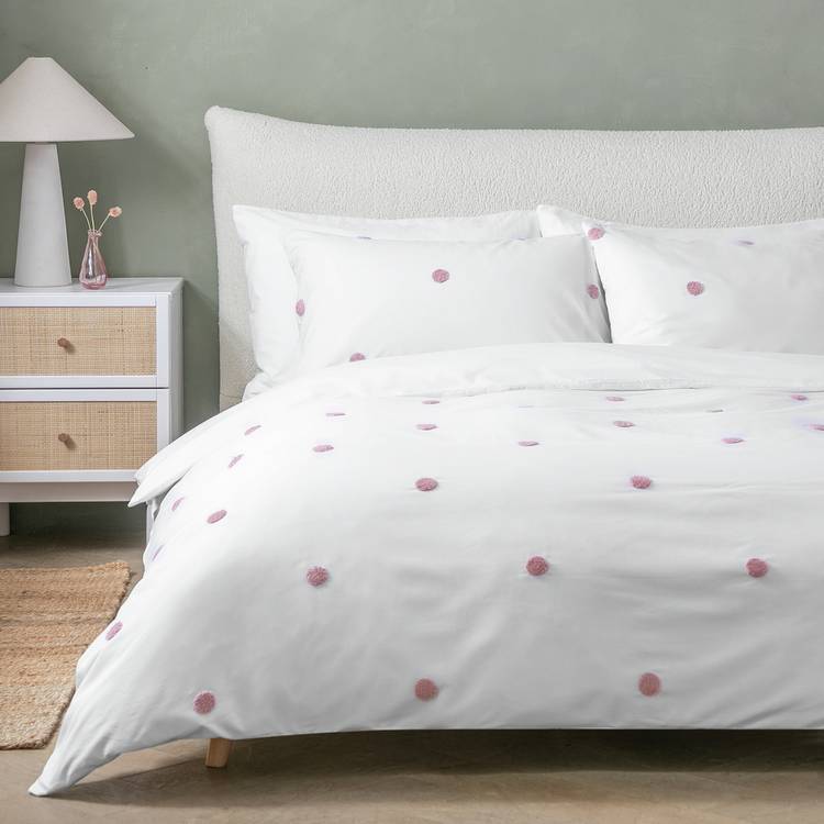 Habitat Tufted Pink Polka Dot Bedding Set - King size 0