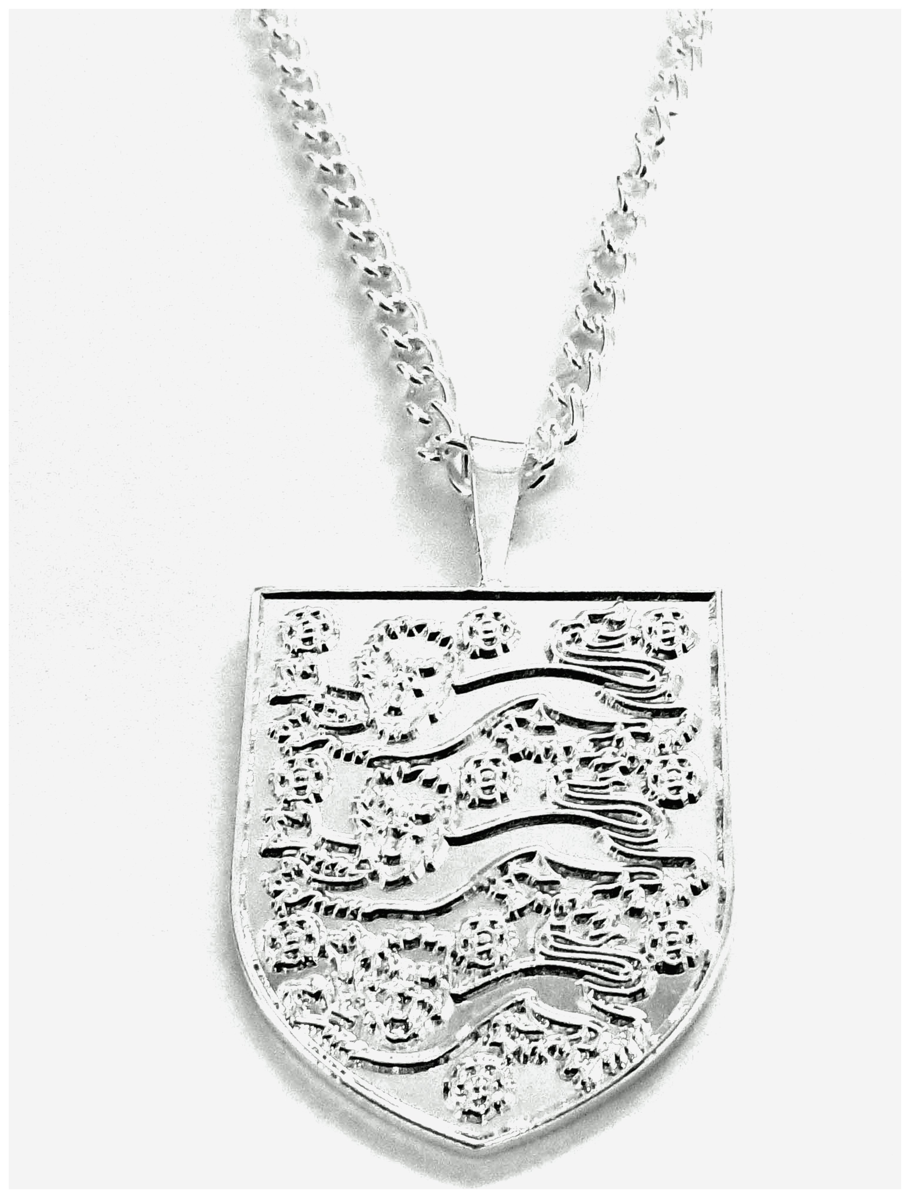 Silver Plated England Pendant and Chain. Reviews