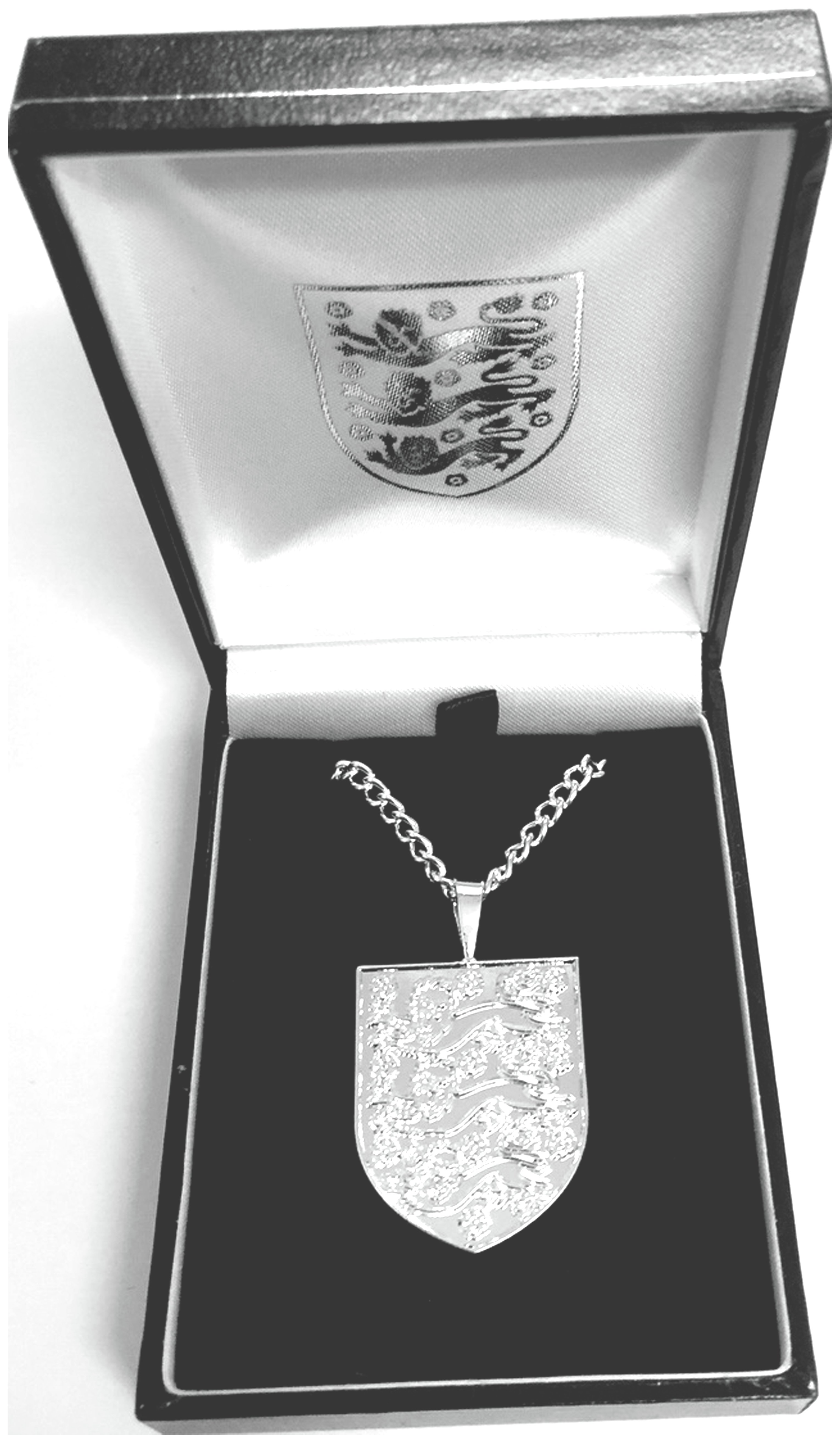 Silver Plated England Pendant and Chain. Reviews