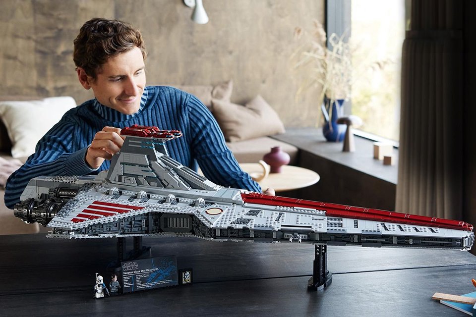 Get the latest LEGO® sets. Including Icons, City, Friends and more.