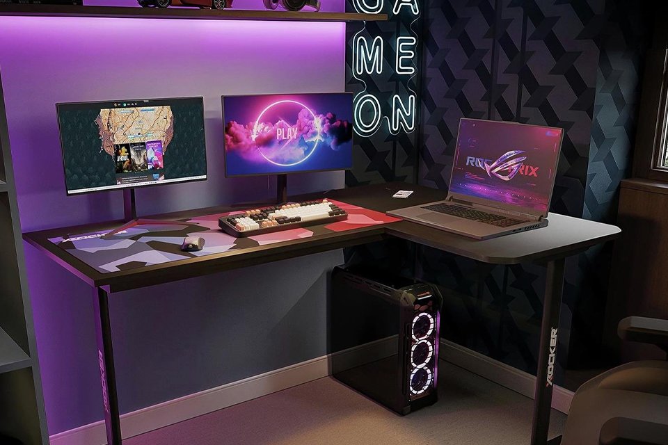 A gaming chair in a bedroom gaming set-up.