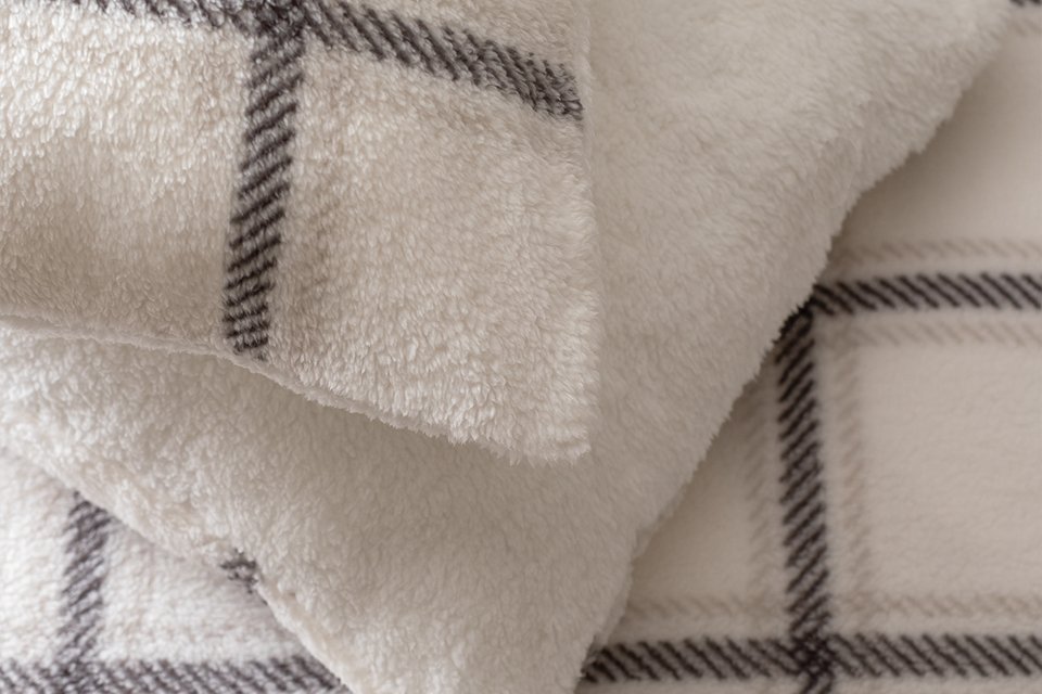 Argos Home Checked Grid Fleece Cream Bedding Set - Single.