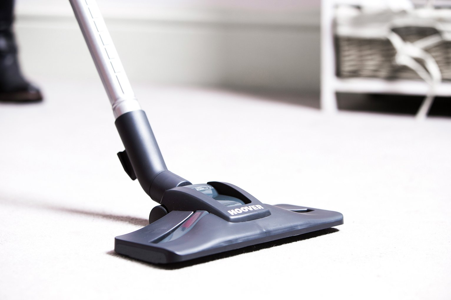 Hoover BF81VS02 Vision Reach Bagless Cylinder Vacuum Cleaner Reviews