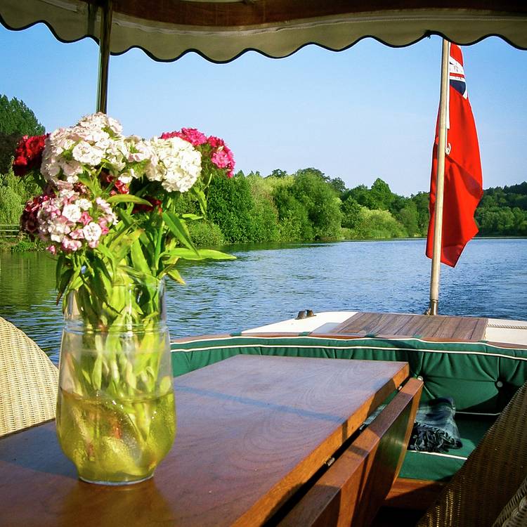 Activity Superstore River Dining For Two Gift Experience 0