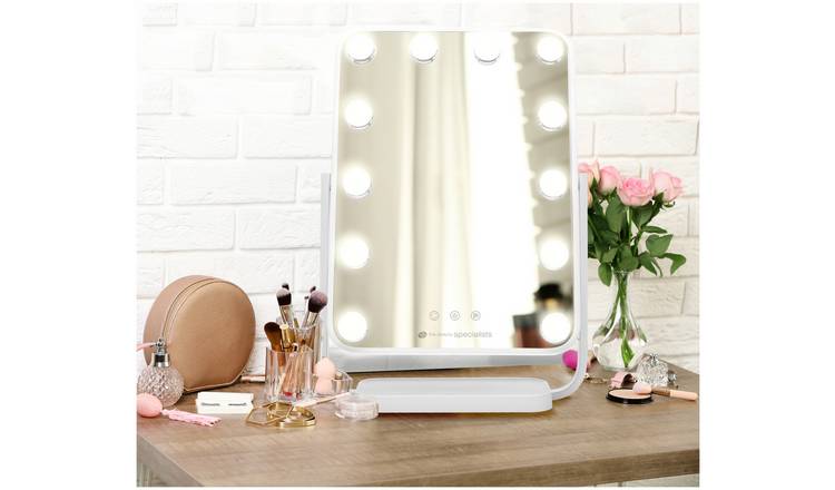 Lighted dressing clearance mirror